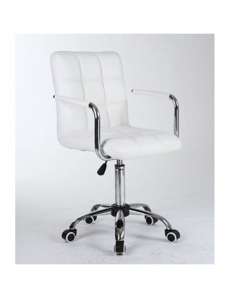 Bella Furniture White chairs on wheels in Ireland. Nail Salon chairs for sale. Stylish chairs for nail salon Ireland. white BFHC