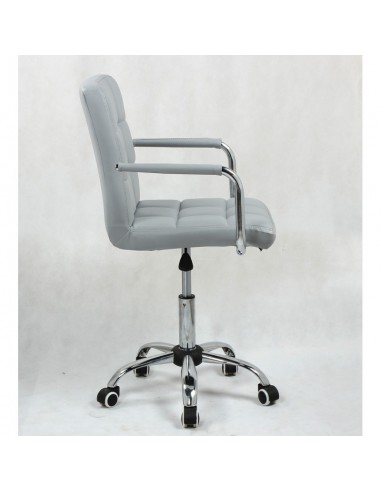 Bella Furniture Grey chairs on wheels in Ireland. Nail Salon chairs for sale. Stylish chairs for nail salon Ireland. grey BFHC10