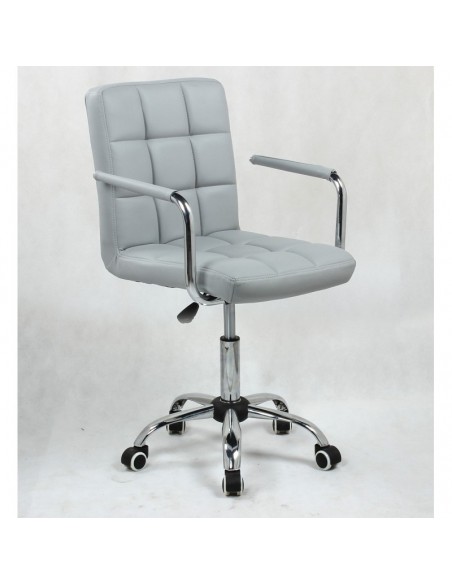 Bella Furniture Grey chairs on wheels in Ireland. Nail Salon chairs for sale. Stylish chairs for nail salon Ireland. grey BFHC10