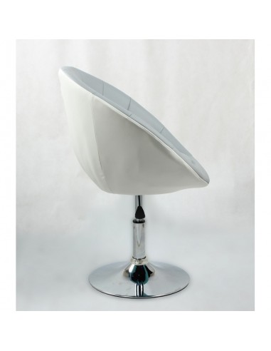 Bellafurniture Black Salon Chair BFHC8516. Black Chair for hairdressers and beauty salon. Stylish beauty salon chairs.