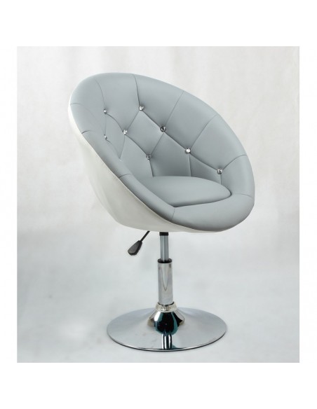 Bellafurniture Black Salon Chair BFHC8516. Black Chair for hairdressers and beauty salon. Stylish beauty salon chairs.