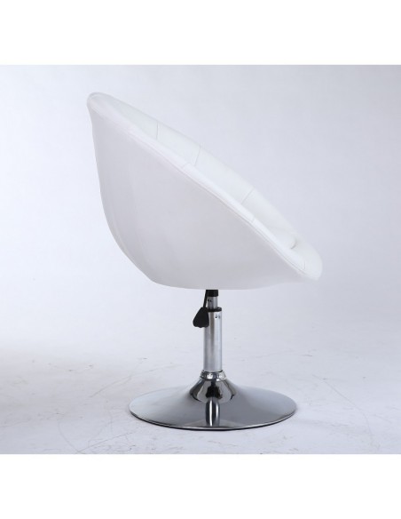 Bellafurniture Black Salon Chair BFHC8516. Black Chair for hairdressers and beauty salon. Stylish beauty salon chairs.